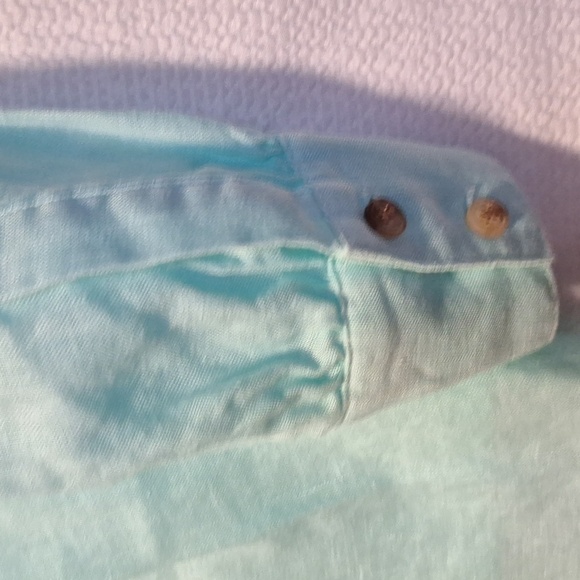 Vince Camuto long sleeve,  linen blouse, top. Xs. Auqa,  white. Button sleeve - Picture 9 of 10